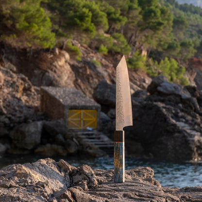 Seki Kyuba Kaze – Couteau Bunka 18 cm en Bleu Méditerranéen